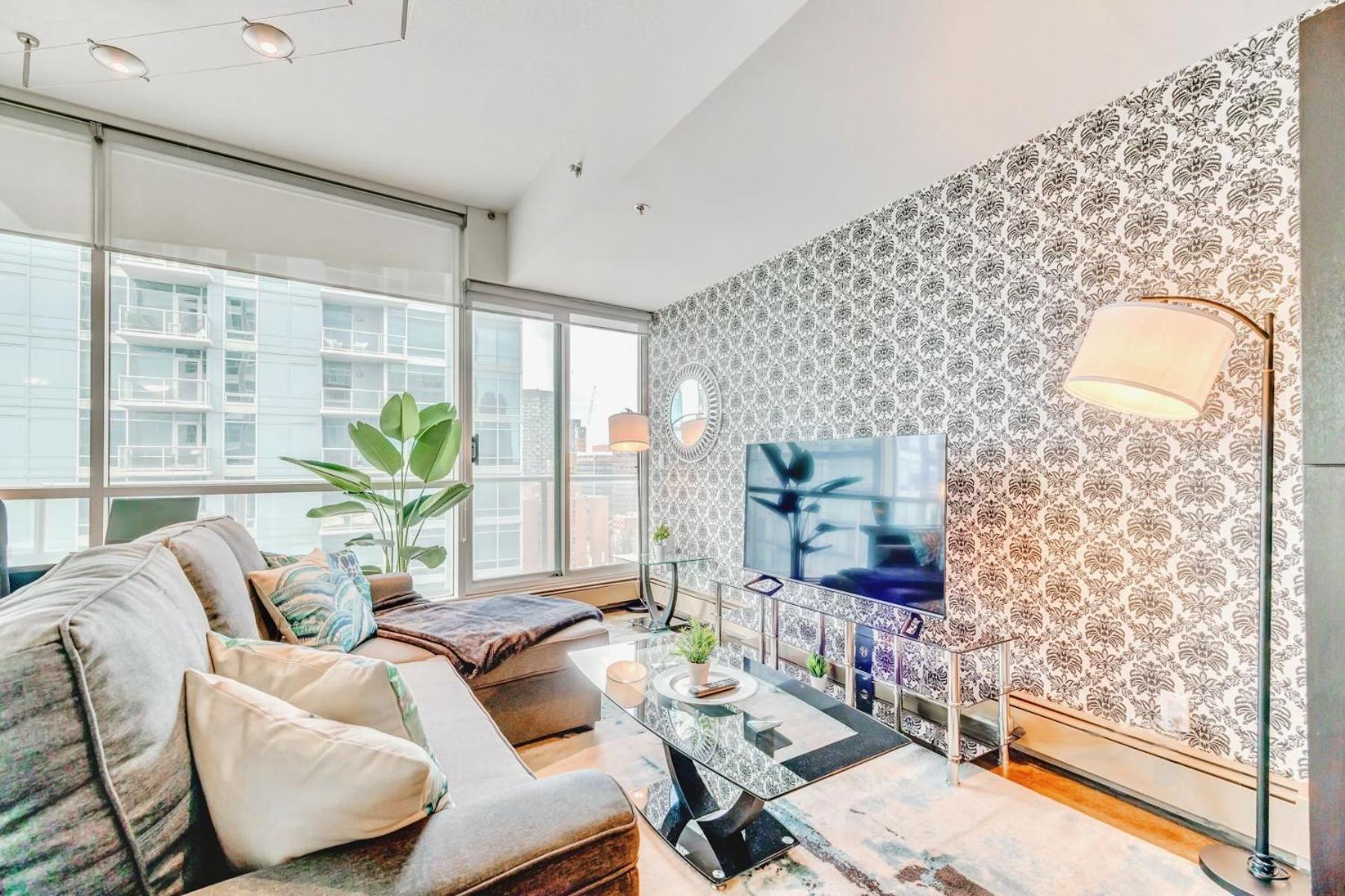 Luxury 2Br Condo - King Bed - Stunning City Views Calgary Luaran gambar